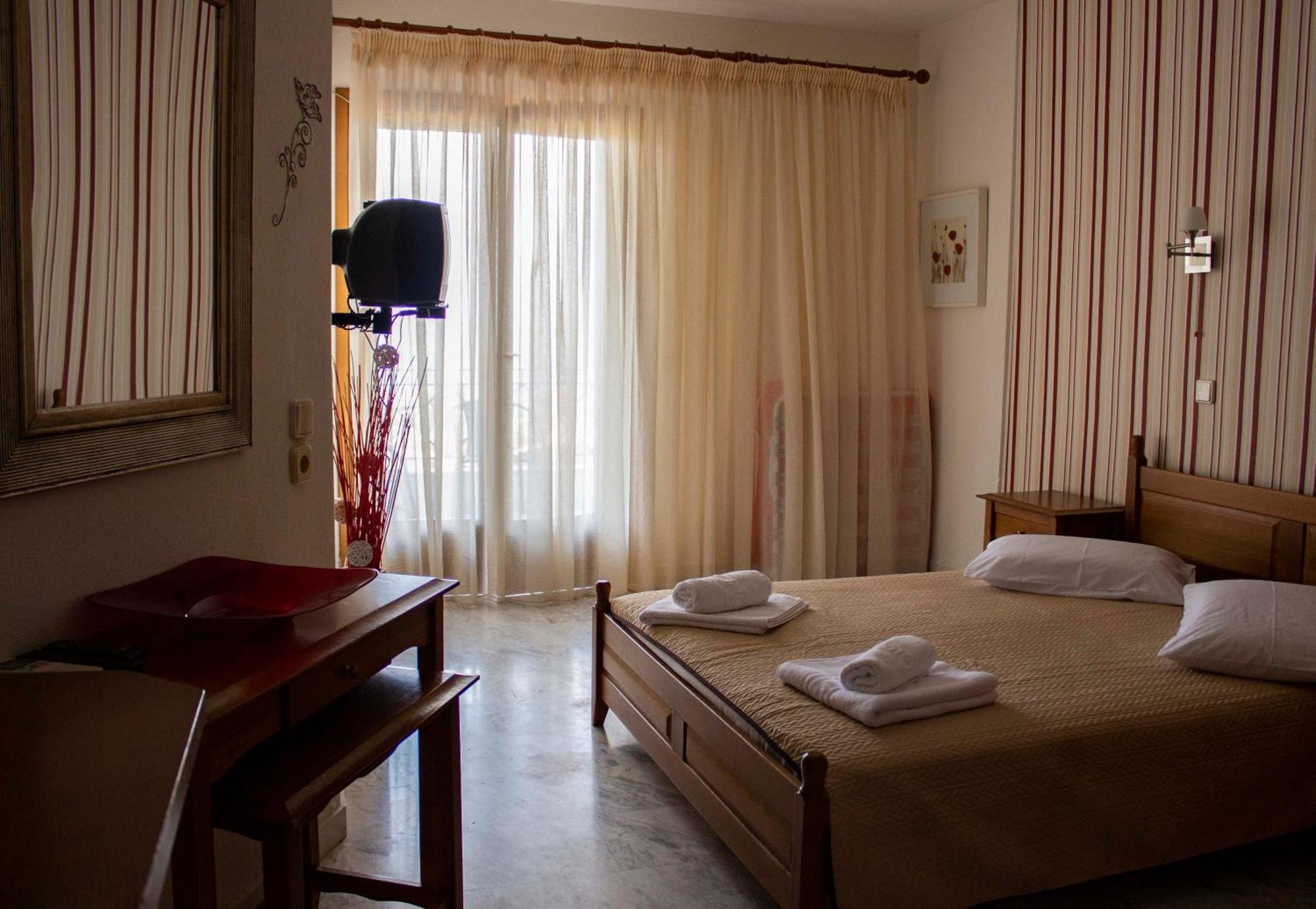 Zephyros Aparthotel Polikhronon Exteriör bild
