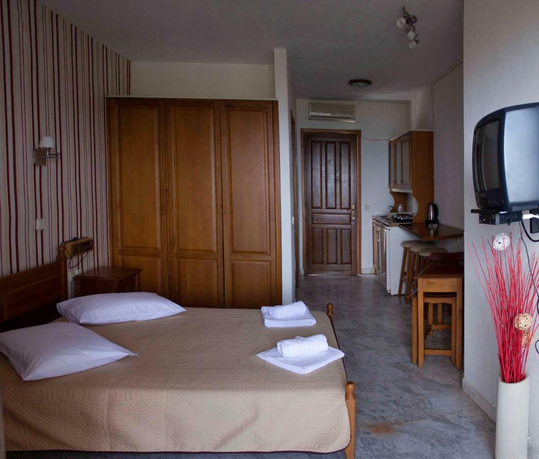 Zephyros Aparthotel Polikhronon Exteriör bild